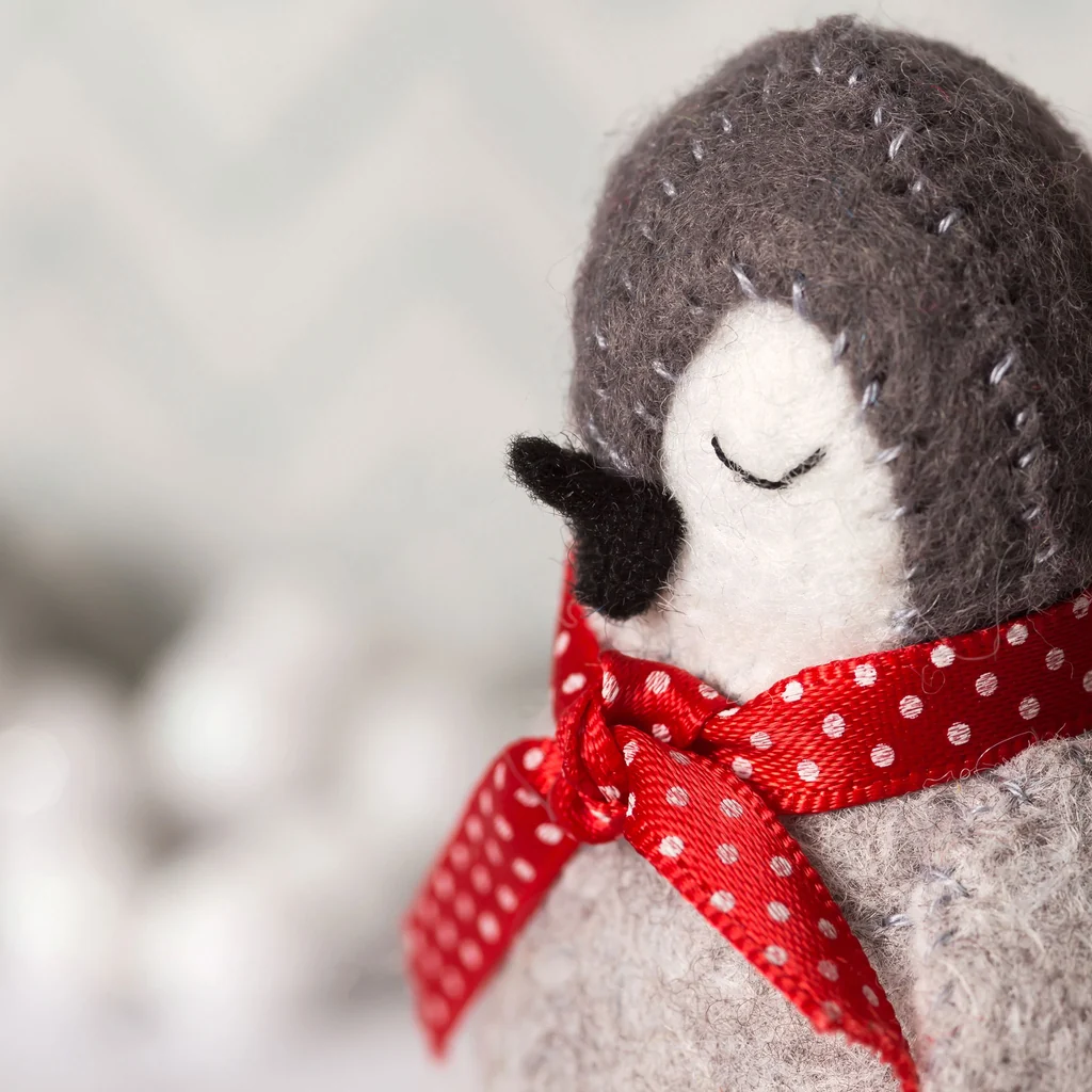 Baby Penguins Sewing Kit - Image 2