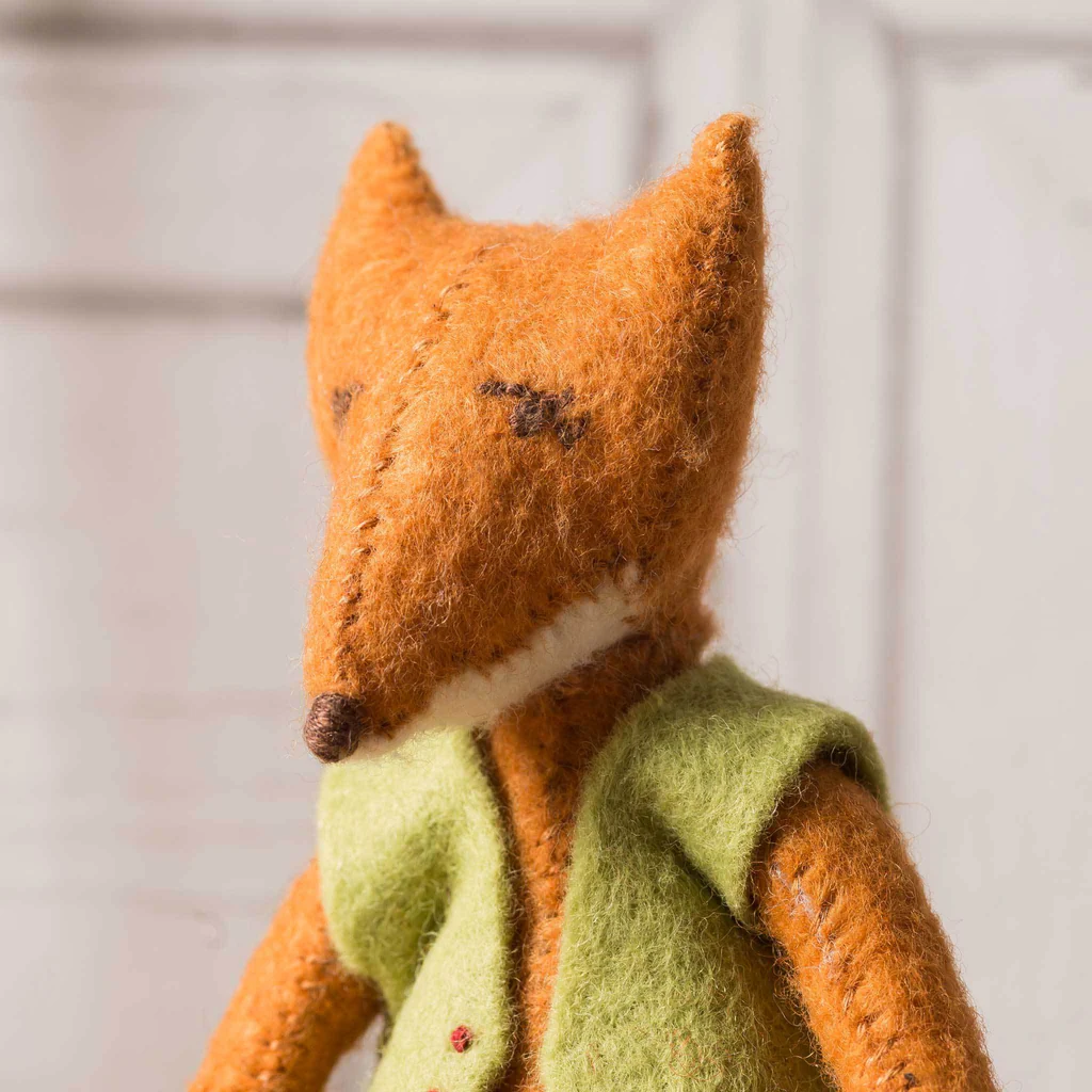 Fergus Fox Sewing Kit - Image 2