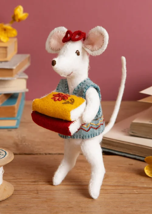 Corinne Lapierre Little Mouse the Librarian